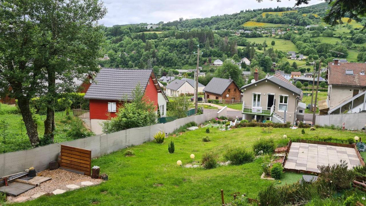 Stunning 4-Bed House In La Bourboule Villa Kültér fotó