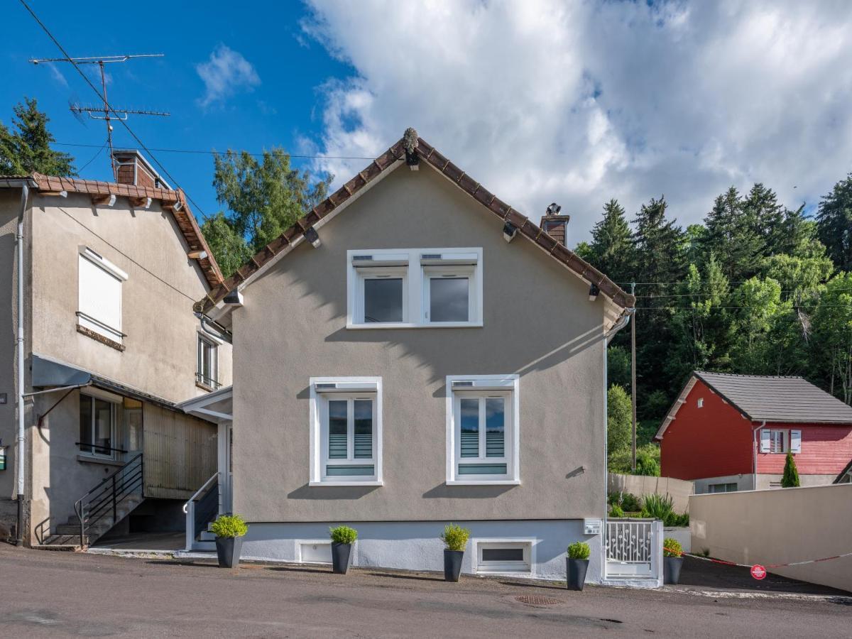 Stunning 4-Bed House In La Bourboule Villa Kültér fotó